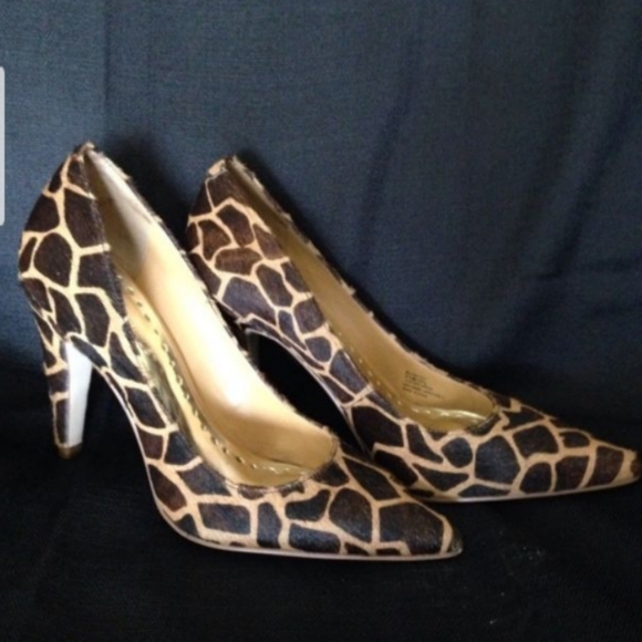 BCB GIRLS CALF HAIR PUMPS SHOES HEELS SIZE 5.5 - Picture 2 of 8